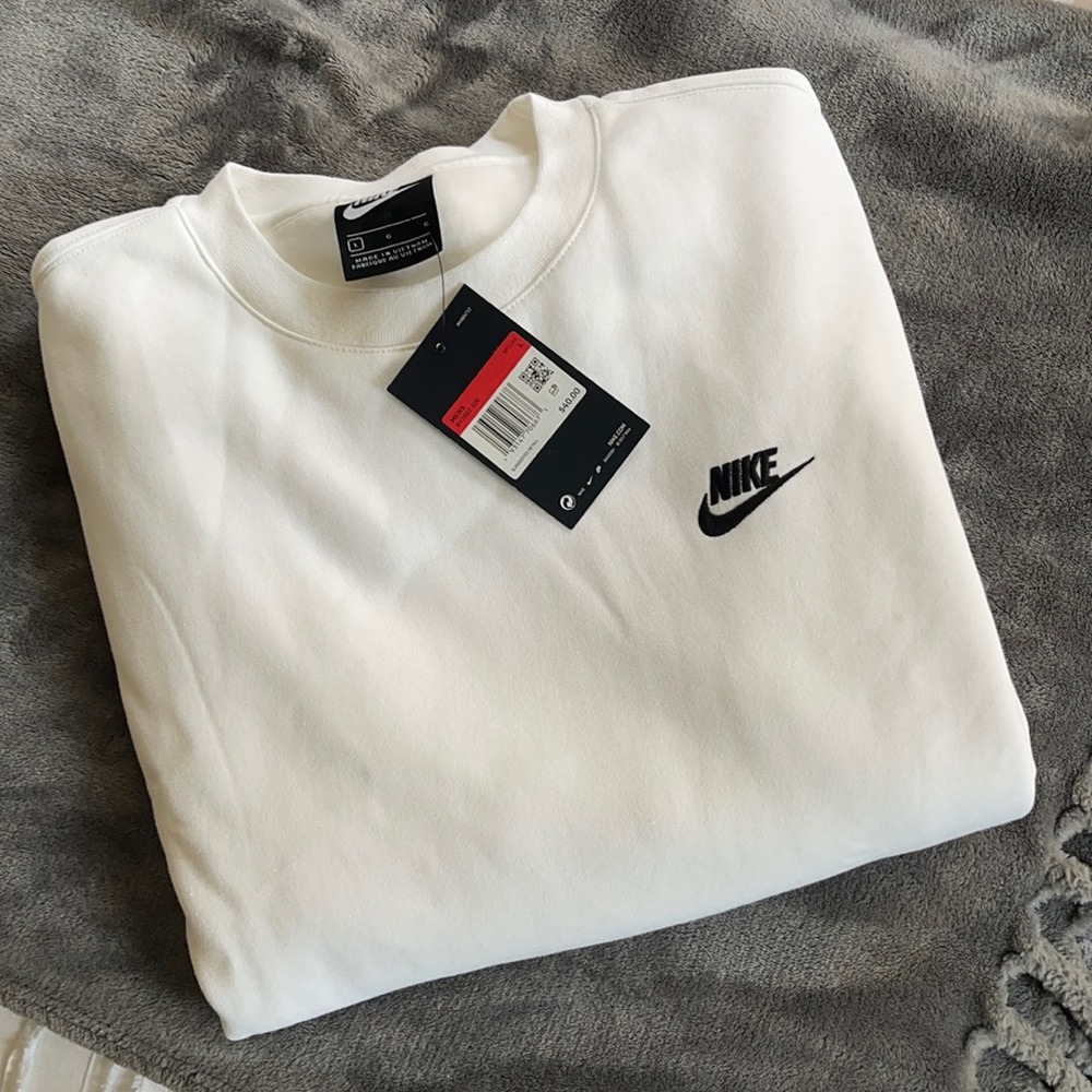 NIKE Crewneck